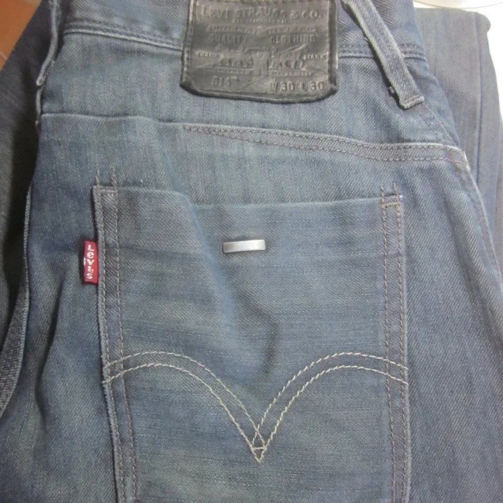 Levis unusual pair